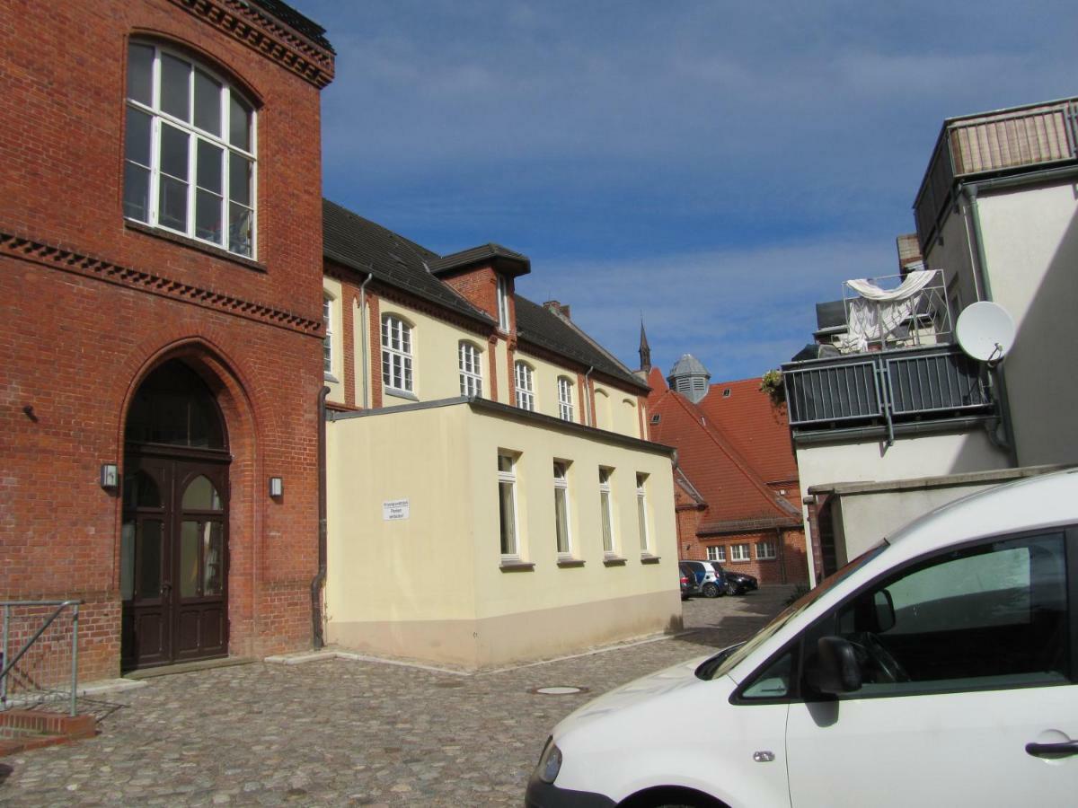 Altstadt Ferienwohnung Wismar Ngoại thất bức ảnh
